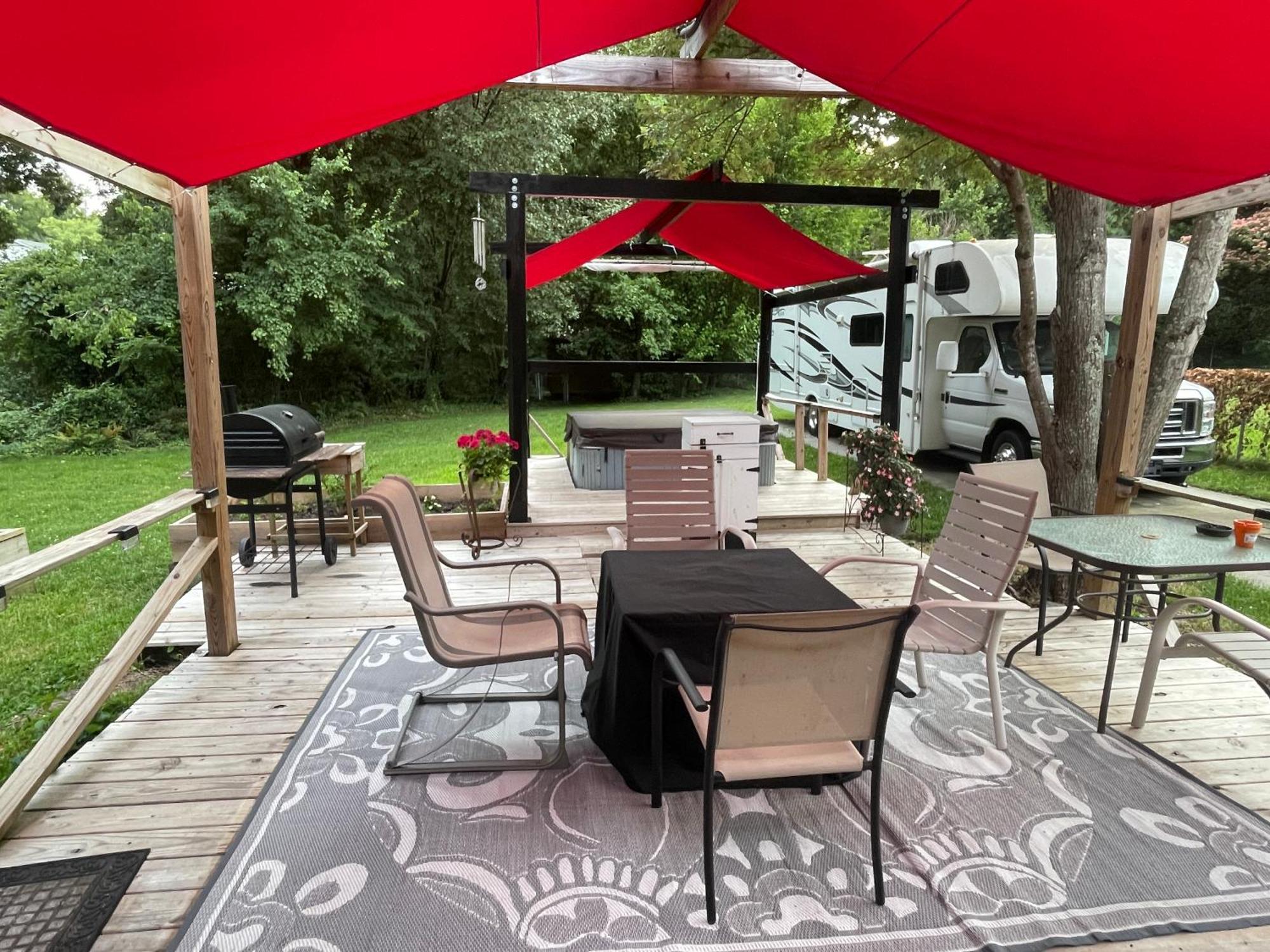 Wayne'S Place-Hot Tub, Pet Friendly. Close To Hpu Highpoint エクステリア 写真
